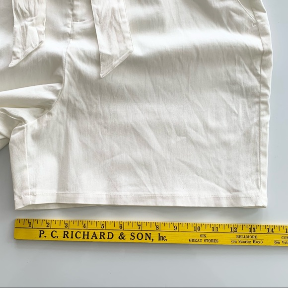 🌸New🌸 Inc Women’s Belted High Rise Shorts Size 16 Stretch Ivory NWT - Picture 10 of 14